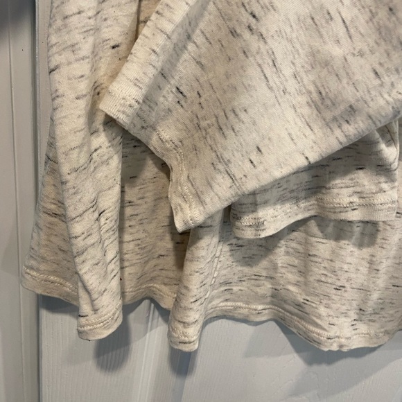 J. Jill Pure Jill Size 2X Oatmeal Shirttail Tee Long Sleeve Round Neck Shirt - Picture 3 of 10